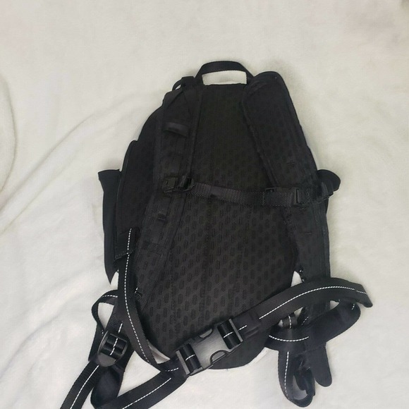 Lululemon Beautiful Fast Free Backpack White Great For So Many Activities!! - Picture 2 of 6